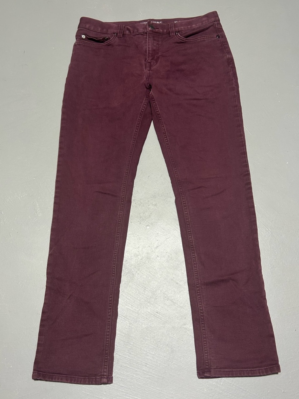 Banana Republic Blackberry Wine Traveler Slim Fit Stretch Pants (Men’s 33 x 32)